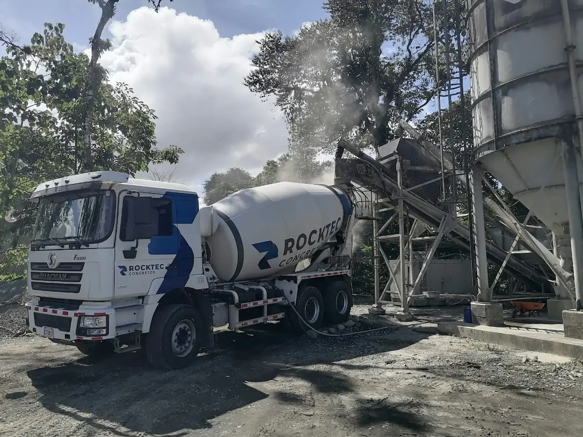 Producción de concreto premezclado con tecnología moderna